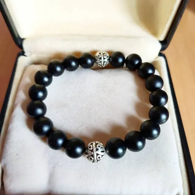 HELP❗
🤔Выбор не сделан🤔

Вчера опубликовала 4 варианта мужского браслета. 
Вариант N6
👉На страничке #oxy_jewellery большой выбор, широкий ассортимент браслетов для 🤵мужчин и для 👸девушек. 
Вы точно найдете #украшение по своему вкусу. #браслетымосква #браслетыизнатуральныхкамней #мужскойбраслет #браслетмужчине #украшениядлямужчин