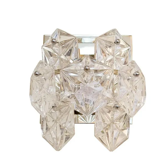 Kuni 15.05 : -20% kogu valguste ▫️ Eripakkumine kõige valgustite jaoks! 
До 15.05: -20% на весь свет! ▫️ Предложение действует на все люстры, бра, торшеры! #interior #light #tallinn