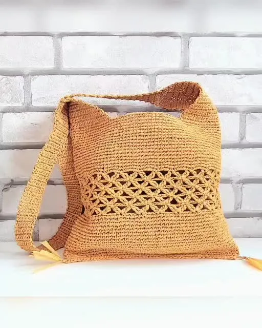 #strawaccessories #beachbag #strawtote #beachtote #crohettote