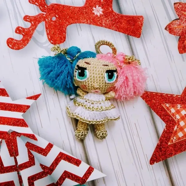Готова #моякукла4см . Спасибо Маше @smolly_dolls за онлайн по пупсику.
Рост куколки 5 см. Одежда: платье трусики, все съемное.
#кукла #кукларучнойработы #куклы #вязанаякукла #куклаlol #мини #пупсик #кудряшки #вяжуназаказ #вяжукрючком #елочнаяигрушка #амигуруми #амигурумисвоимируками #амигурумикукла #амигурумикрючком #amigurumi #handmade #вязаниеназаказукраина