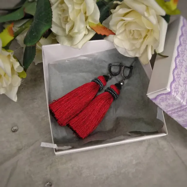 Новые серьги-кисти
🌸В НАЛИЧИИ
🌺 Фурнитура  Lux ( медсплав)
🏵️цена 400 грн
#украшенияназаказ #украшениянавыпускной #украшенияручнойработы #серьгиручнойработы #серьгикисти #серьги #серьгиназаказ #handmadejewelry #handemadeearrings  #handmade #olgamoshandmade