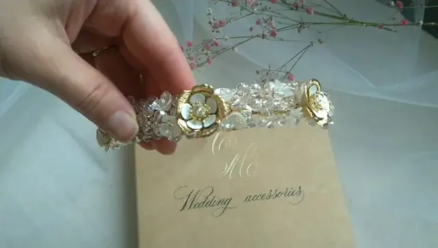 Small bridal tiara for bride

🌹In stock
🌷Width - 2.5 cm
🌺Metal and pearl flowers, crystal beads
🌼All over the world delivery

Небольшая диадема для невесты

 🌹В наличии
🌼Ширина 2.5 см
🌷 Металлические и перламутровые цветы, прозрачные бусины
🌺Доставка по всему миру

Цена- 850 грн

#украшениявприческуневесты
#свадебныеукрашениядляневесты #свадебныеукрашения #свадебныеукрашениядляневесты #диадеманазаказ #диадеманевесты #диадемадляневесты #bridalhairpeace #bridaltiara #smalltiara #smallbridaltiara #weddingaccessories #weddinghairband