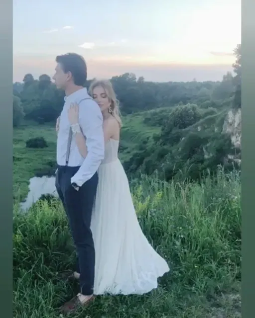 When love is in the air you don't need more words ...❤️

👉 Miriam muslin wedding dress - https://www.etsy.com/listing/744894417/
---
Handmade wedding and evening dresses. Buy ready dress or make online custom order in our Etsy shop. Link in bio.
---
#atelierluckydress #love #couple #muslinweddingdress #muslinbridalgown #engagement #engagementmovie #engagementdress #fiancee #fiance #bride #groom #husband #wife #engagement2020 #futurewife #futurebride #loveisintheair #purelove 
---
Model: Daria Moger
Movies: Kamila Tokarczyk
Montage: Atelier Lucky Dress