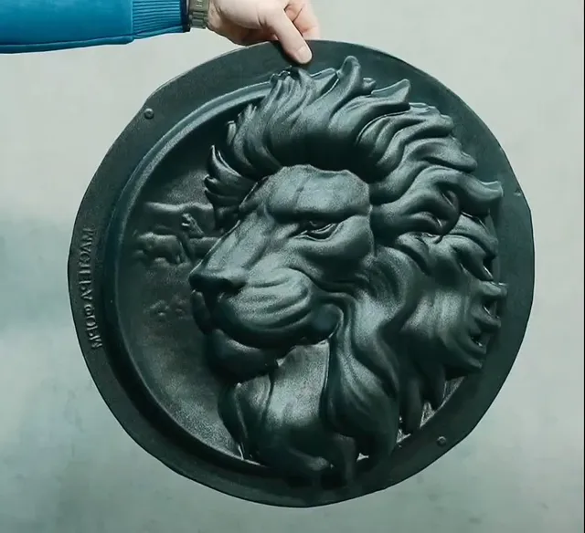 DIY mold for filling the Lion Safari panel