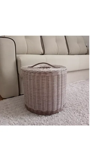 Large wicker basket with lid. Great for storing toys, blankets, pillows and more.