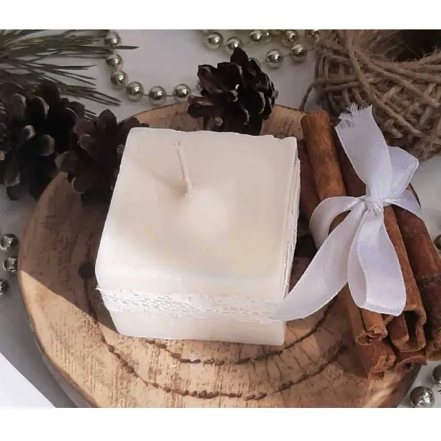 Our best Christmas candle and wood holder 💫

Not big one
 
But with this lovely 🕯️ u really can feel that  u are the magical elf in your room 🤗

Please be careful with decorative elements. U can take off them when used. Be careful with fire also 🕯️🙏

For order pls visit in free time my little magical shop

Link in Bio 🕯️🧡

#candles #soycandles #bestgift #bestcandles #candlesforever #candelsineveryhome #Christmascandle