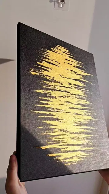 The painting "El Dorado" sparkles so beautifully in the sunlight! It's painted with gold oil paint, which I make myself.