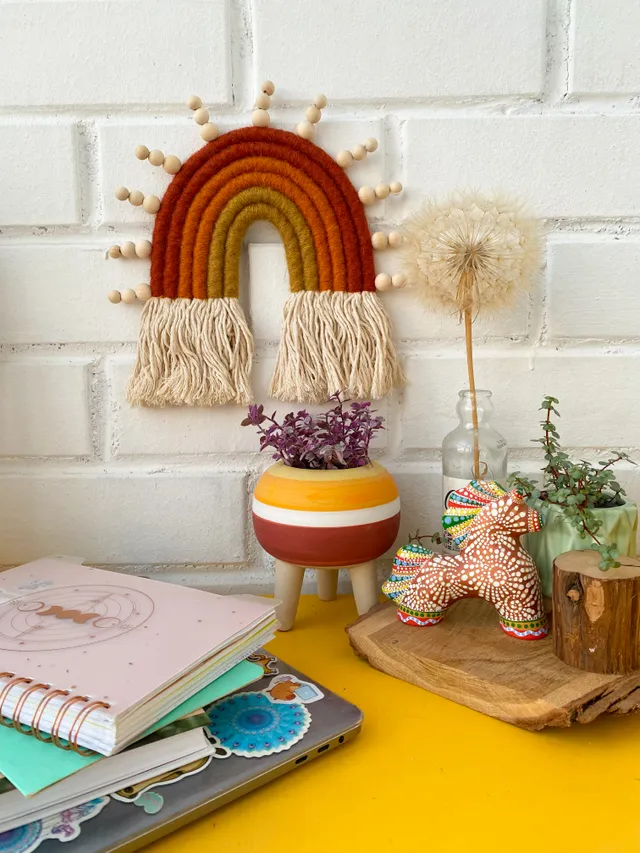 Bold colors. Free-spirited vibes. Natural textures.