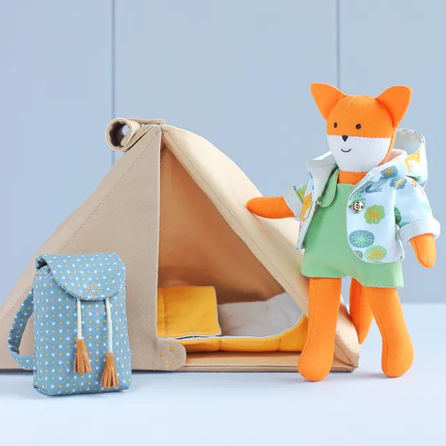Little adventurers need their own gear!🏕️🦊 
Sew a classic camping tent and an adorable fox softie with my easy-to-follow sewing pattern and let the adventure begin!