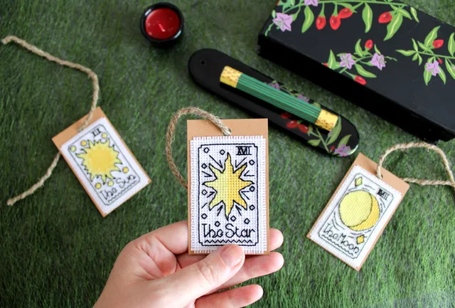 Cross stitch. Gift tags for Tarot card lovers ☺