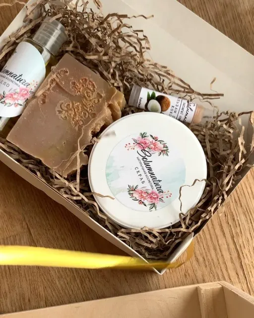 Не успеваю все показывать🙈
Подарочный набор:
скраб для тела 
мыло с нуля
гидрофильное масло
бальзам для губ
😍
Скоро покажу ещё интересный набор!
.
#деньвоспитателя #деньдошкольногоработника #деньучителя #королев #щелково #мытищи #натуральнаякосметика #подарокучителю #solumnatura_наборы