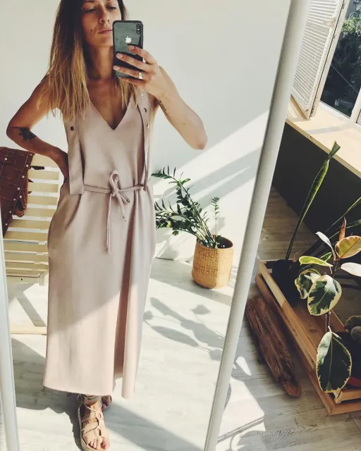 Настроение: нацепить вечером нежный замшевый сарафан и пойти на патриаршие пруды пить Киндзмараули💫

#ljam_suede