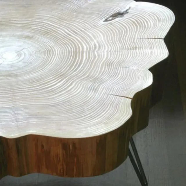 На досуге можно считать - сколько лет этому красавцу.  #слэб#стол#стиль#экземпляр#штучно#единично#дуб#сделанослюбовью#ручнаяработа#дизайн#интерьер#уникальность#этно#экология#