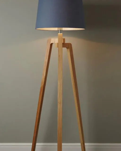 Такие триноги создадим под ваш интерьер.  #дизайн#дерево#массив#дуб#карагач#сосна#ручнаяработа#сделанослюбовью#экологично#этно#модерн#декор#авторскиепредметы#