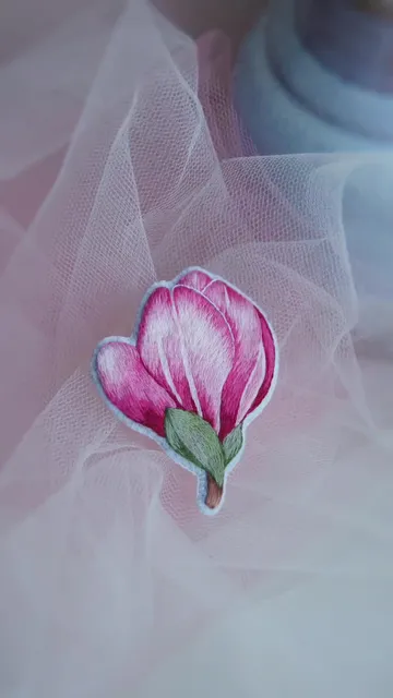 Flowers are eternal magic that adorns a woman at any age.