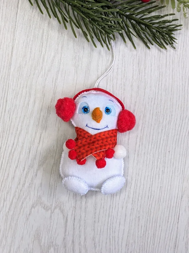 Cute felt snowman