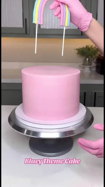 Bluey theme cake