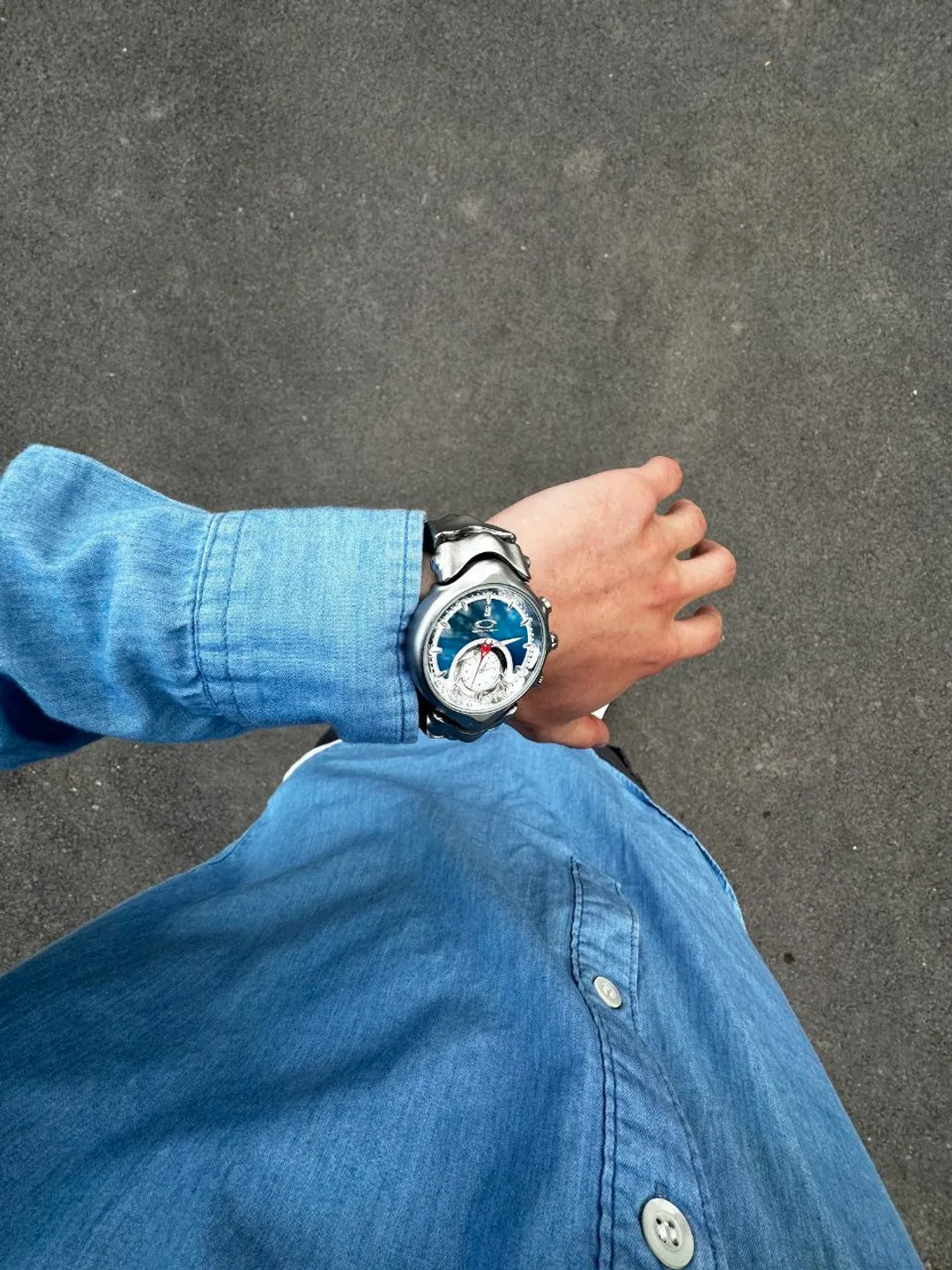 OAKLEY腕時計　Y2K JADGE Oakley Y2K retro watch - blue dial, Y2K era