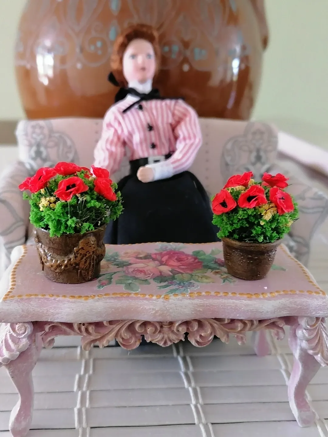 Flowers for the doll house. Puppet miniature. 1:12. Range.