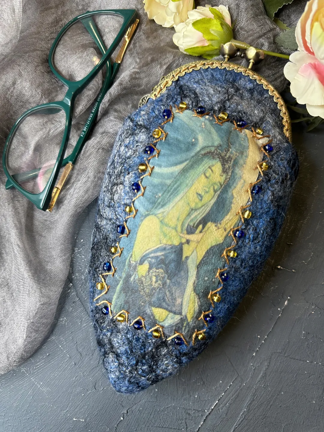 Glasses case for woman