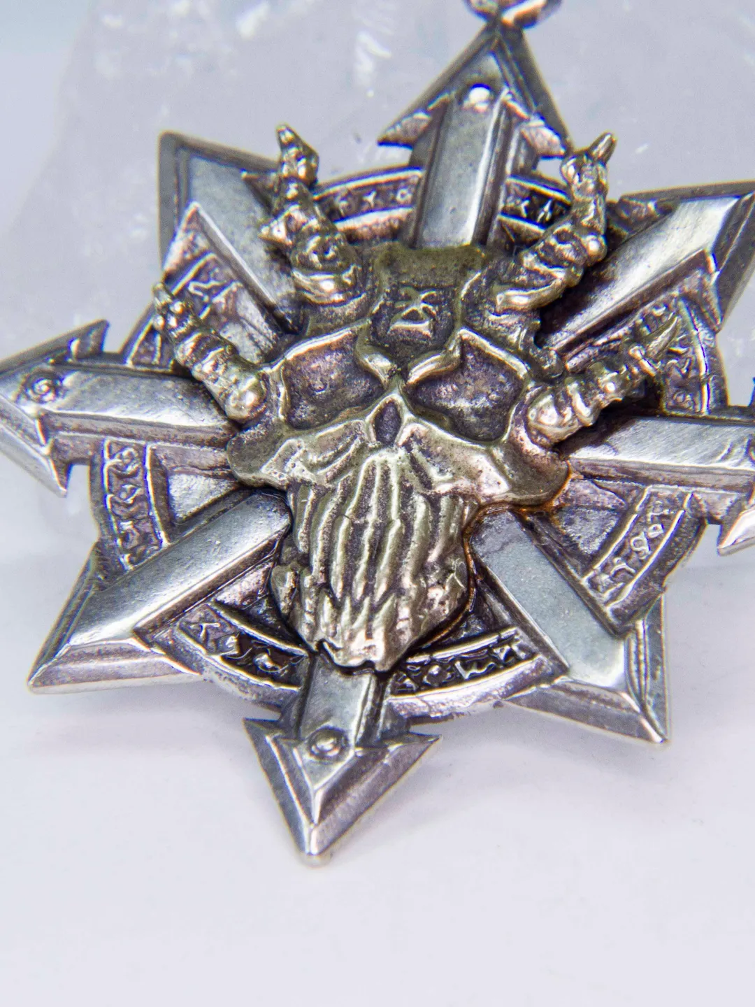 Large Chaos Star Pendant - Khorne