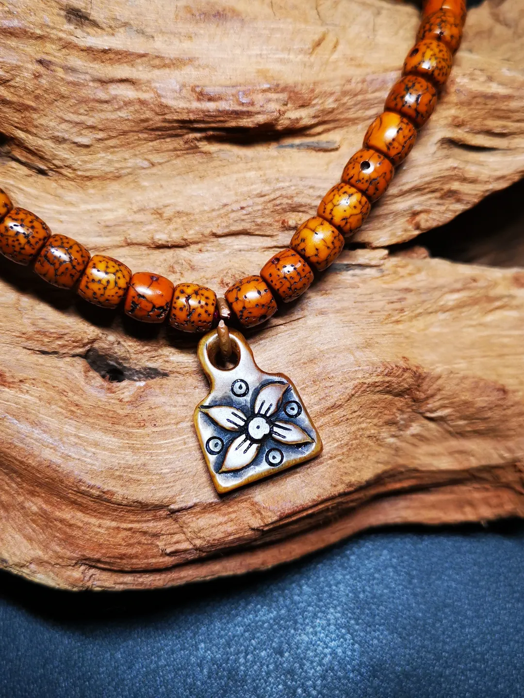 Yak Bone Carved Gesang Flower Pendant,Bead Counter Clip Pendant for Mala, Prayer Bead Accessories,Gandhanra Tibetan Amulet