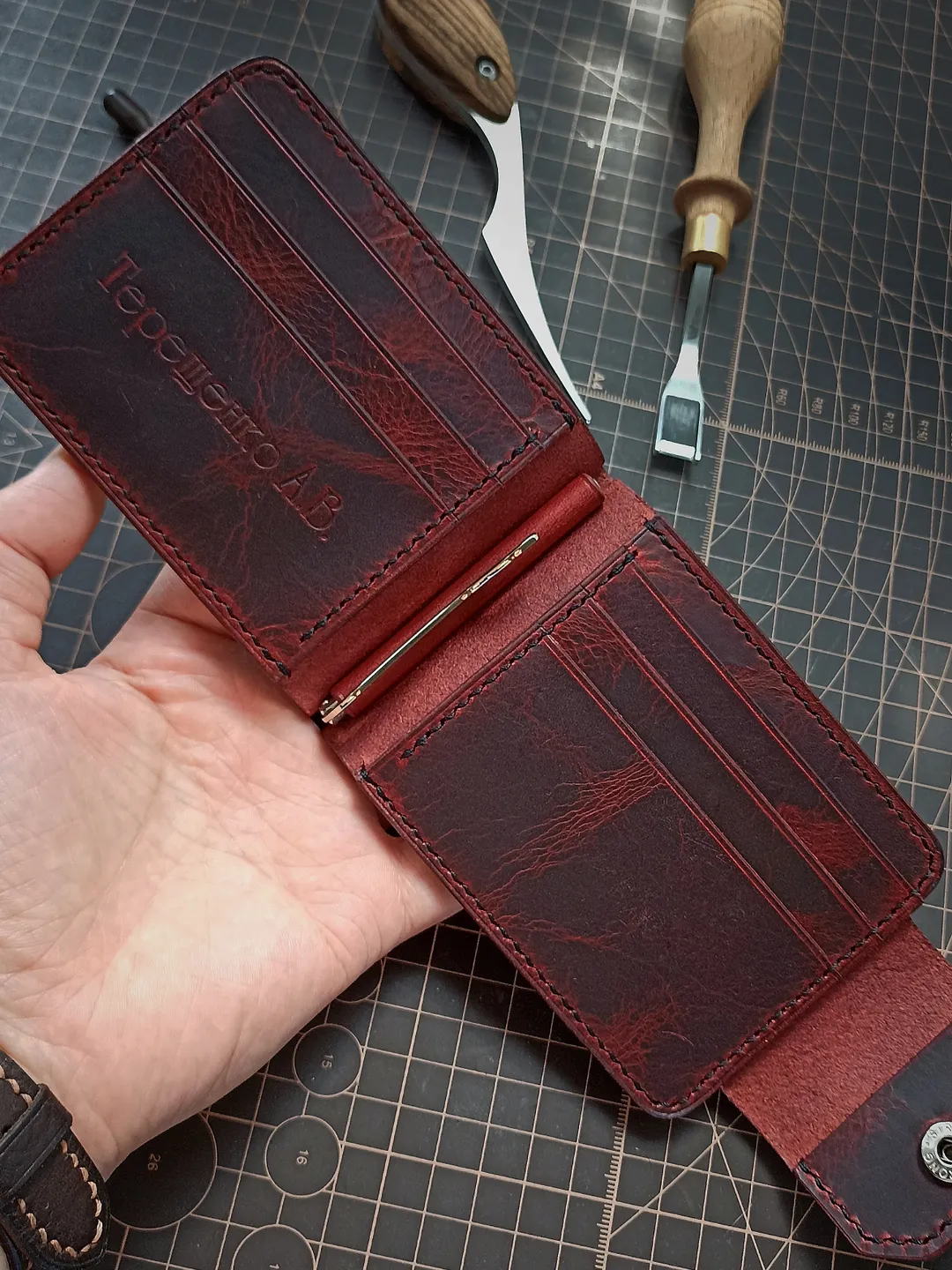 PDF Large wallet pattern with money clip - Leather wallet pattern ...