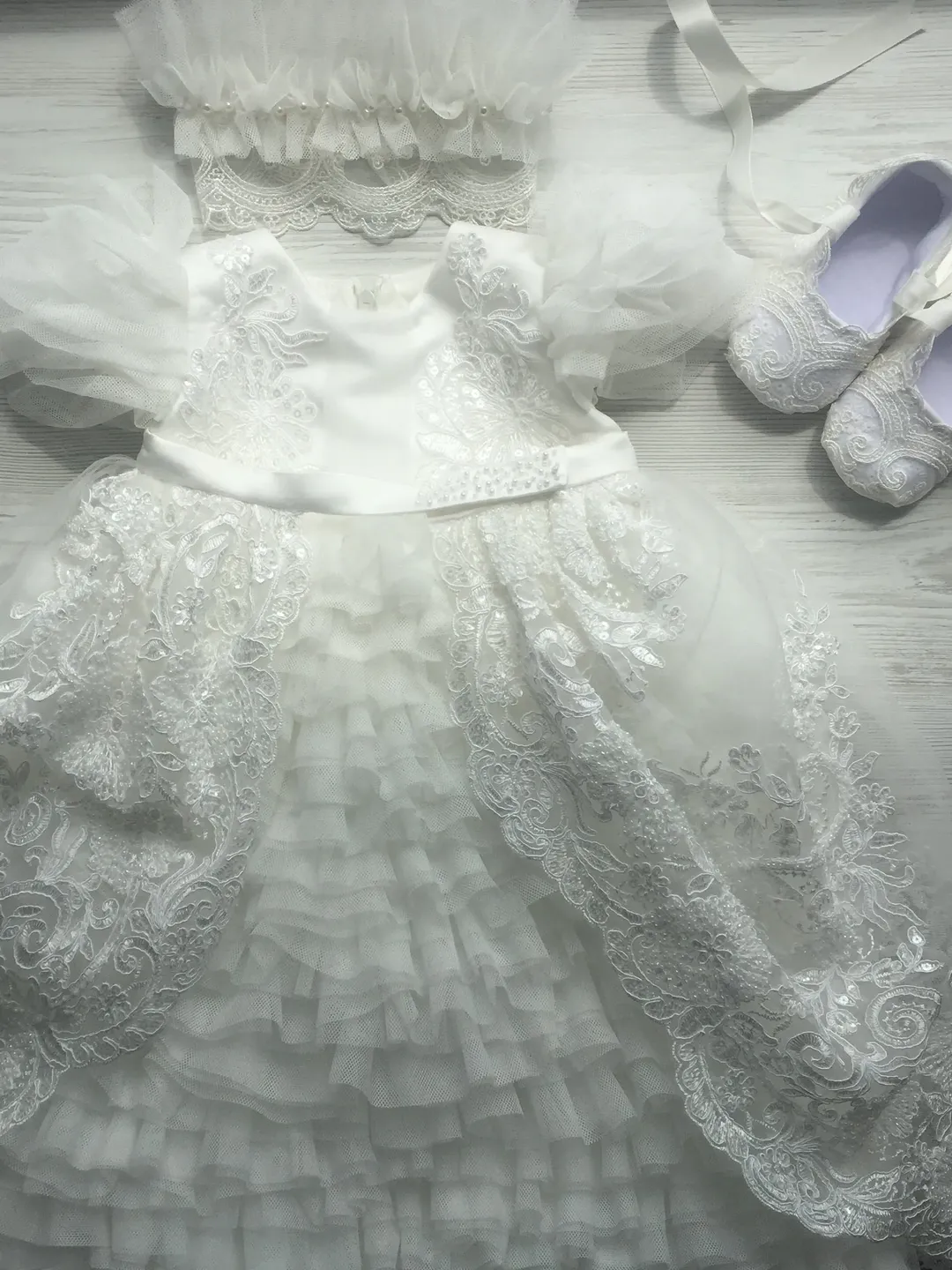 Christening gown for baby girl. Baptism outfit for girl. Dress with lace. Dress with headband and booties. Ivory dress. Dress with pearls.
