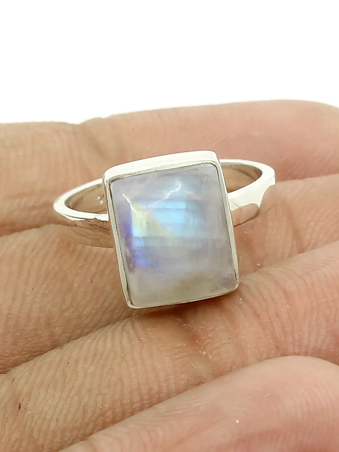 Natural Rainbow Moonstone Ring, 925 Silver Ring, Statement Ring, Cushion Ring, Dainty Ring, Birthstone Ring, Midi Ring, Moonstone Jewelry