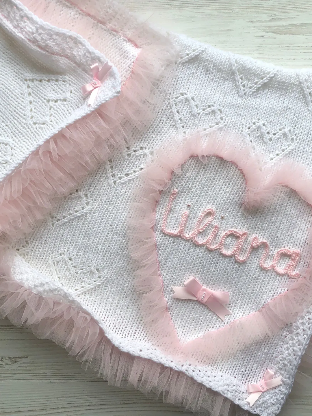 Knit blanket for baby girl. White blanket with pink tulle, bows and baby’s name. Baptism blanket for baby girl. Take home blanket.