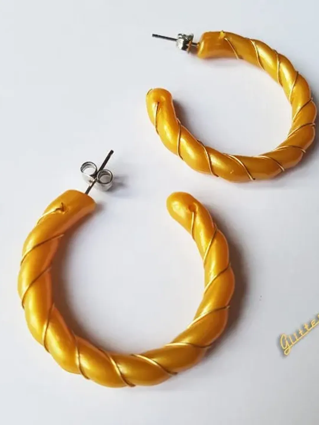 Original Vintage 1960's Gold Spiral Hoops - Earrings - Mid-Century Modern - Celluloid Twist Hoop Earrings - 60's Celluloid Glitter Paradise®