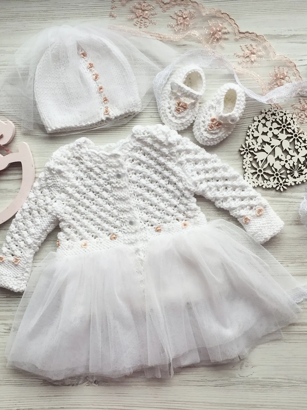 Clothing set for baby born. Newborn outfit for baby girl. Hand made knit dress. Gift for baby girl. Take home baby girl set. Newborn dress.