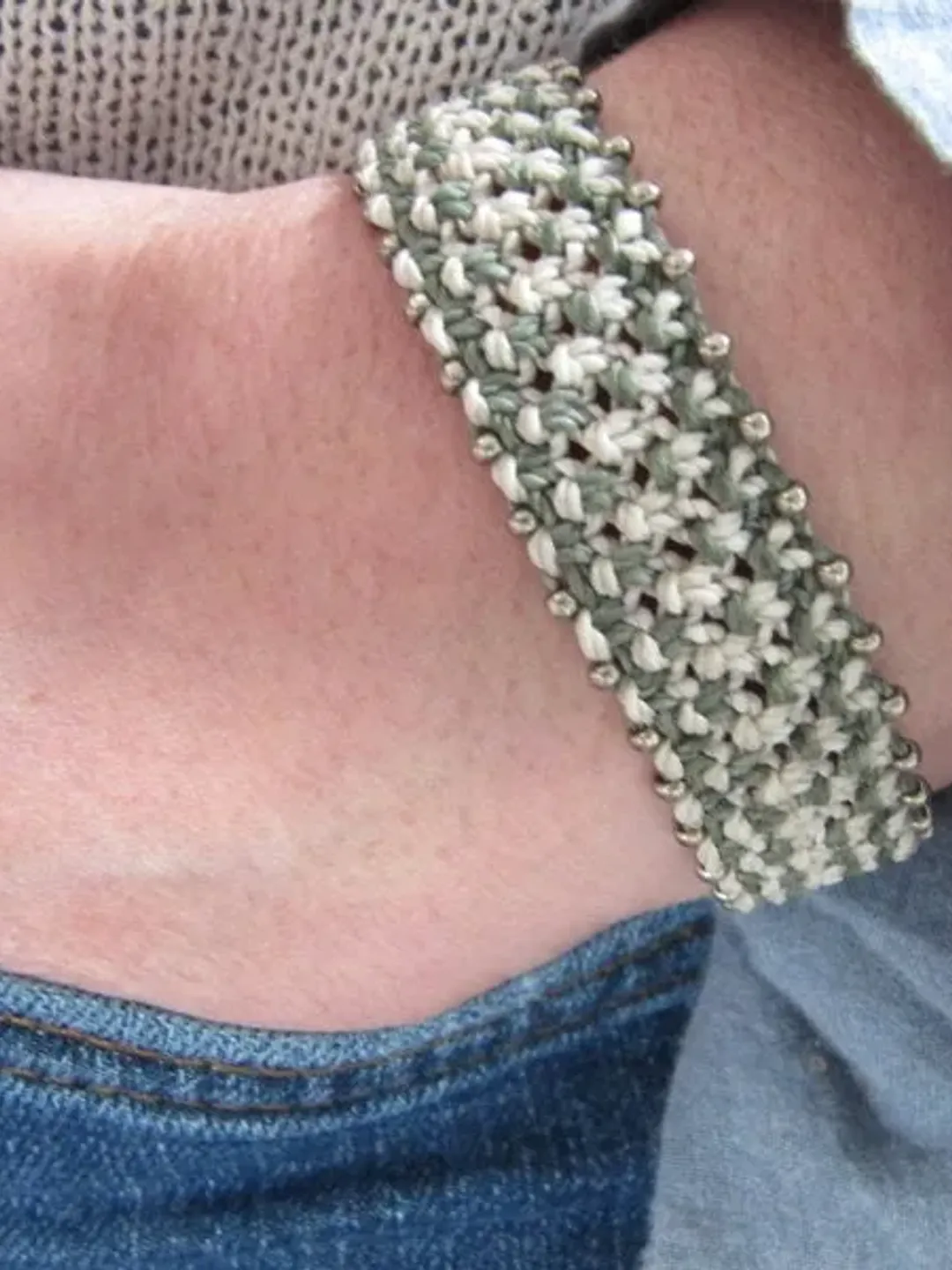 Beautiful hand-woven macrame bracelet, knot bracelet, boho bracelet, ethnic jewelry, macrame jewelry, women bracelet, unisex bracelet, gift