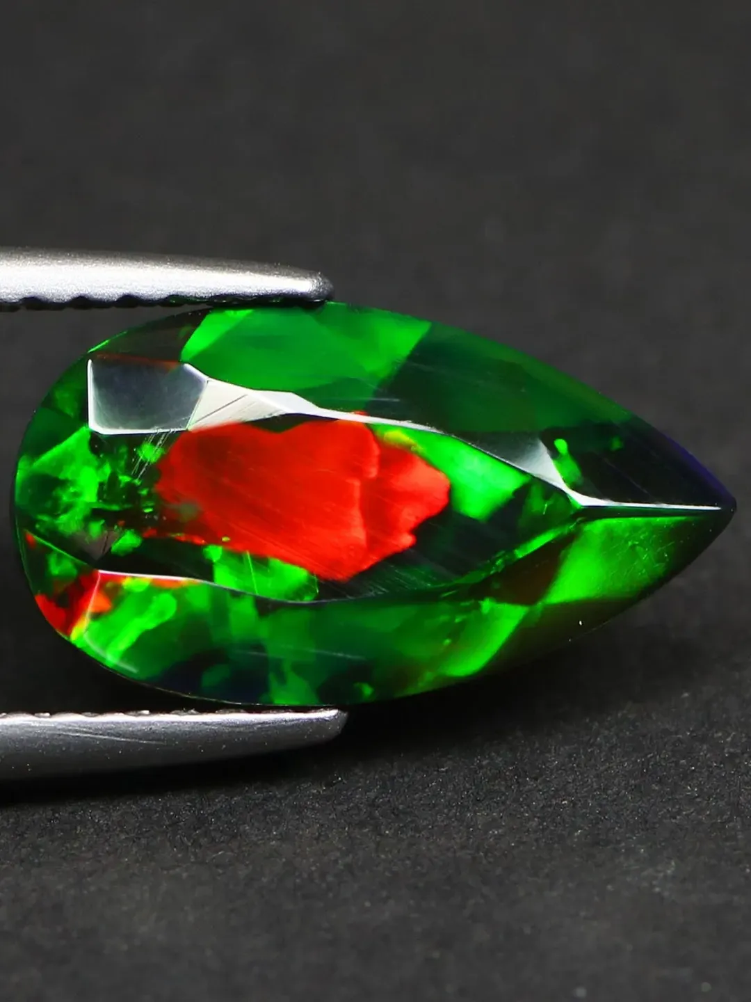 2.00 CT World class 3D Green Flash Pattern 100% Natural Welo Black Opal Cut Gemstone