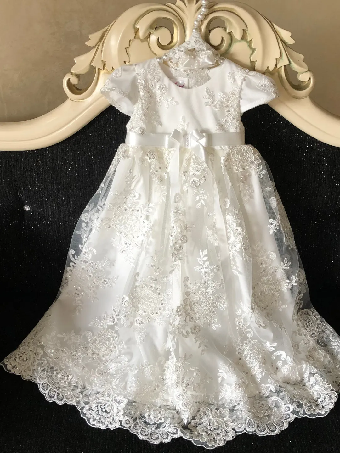 Baptism ivory dress with headband. Ivory dress with lace, pearls and ribbon for baby girl. Christening gown for baby girl.