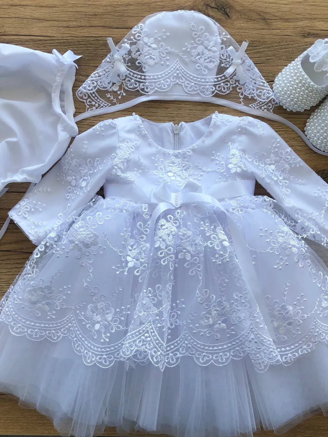 White dress with lace, pearls and tulle, bonnet, panties and shoes for baby girl. Baptism outfit. Christening gown for girl.
