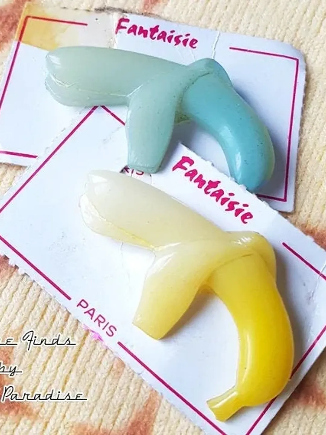 Original Vintage 1950's Celluloid Banana - Banana Brooch - Novelty Brooch - Vintage Celluloid - Fruity - Retro Jewelry Glitter Paradise®