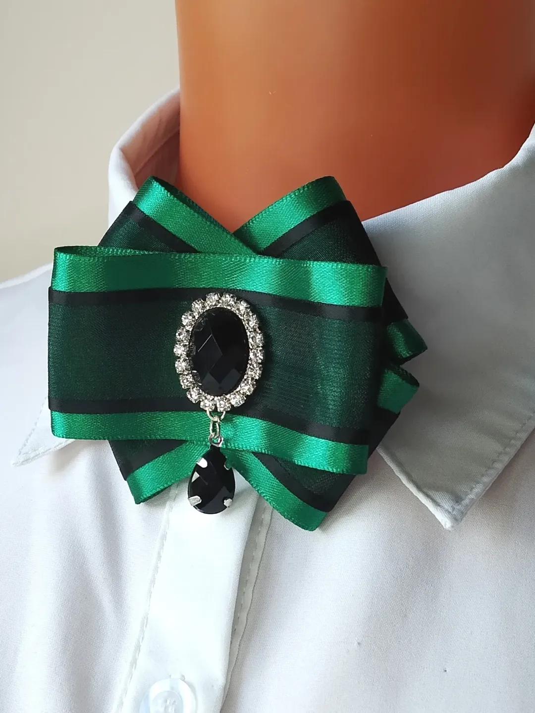 Emerald green collar bow brooch Large black crystal bow tie pin for women Ribbon bow brooch