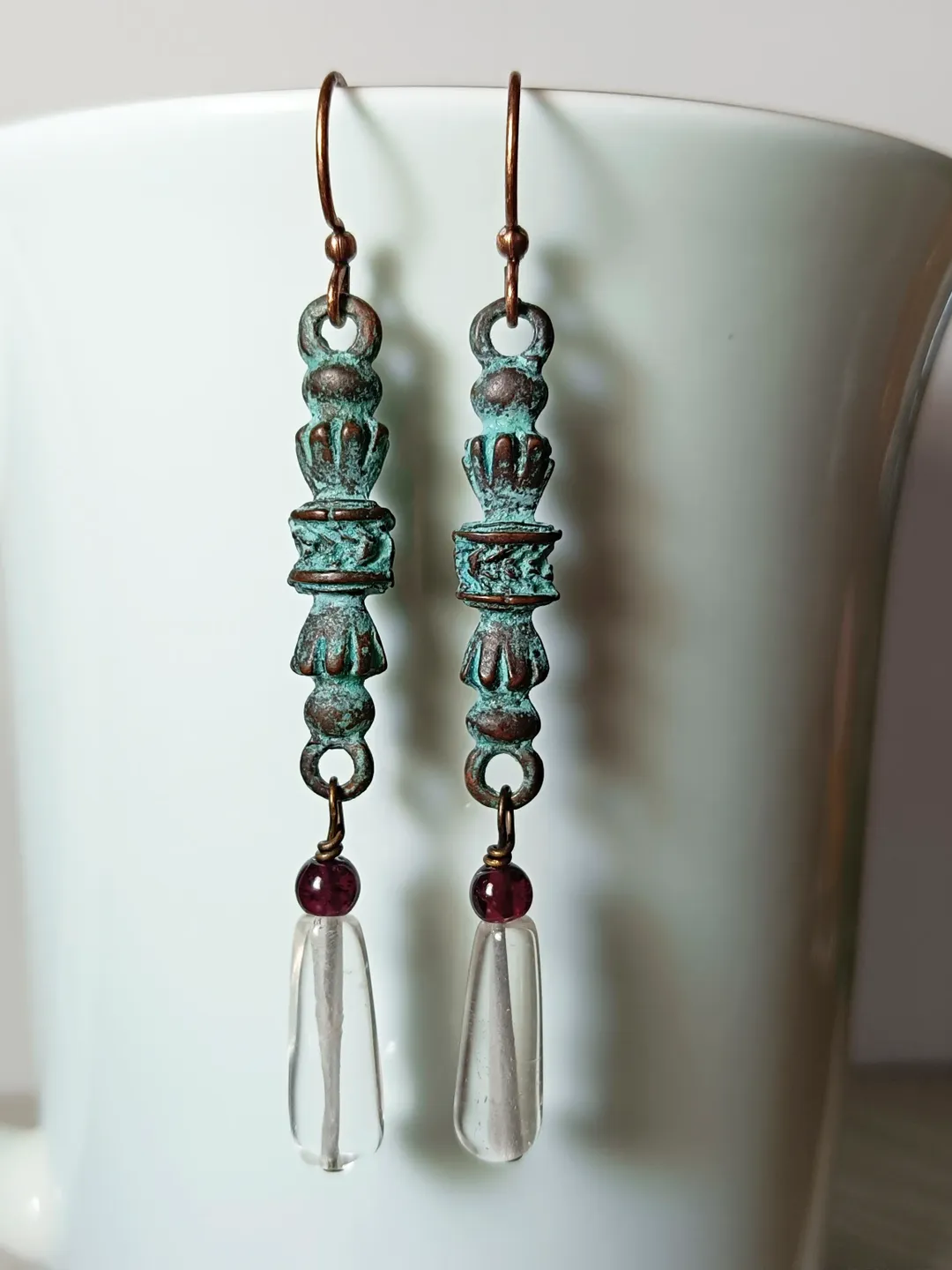 Boho Shabby chic Vintage style and natural copper earrings Textured patinated with a Quartz and garnet beads