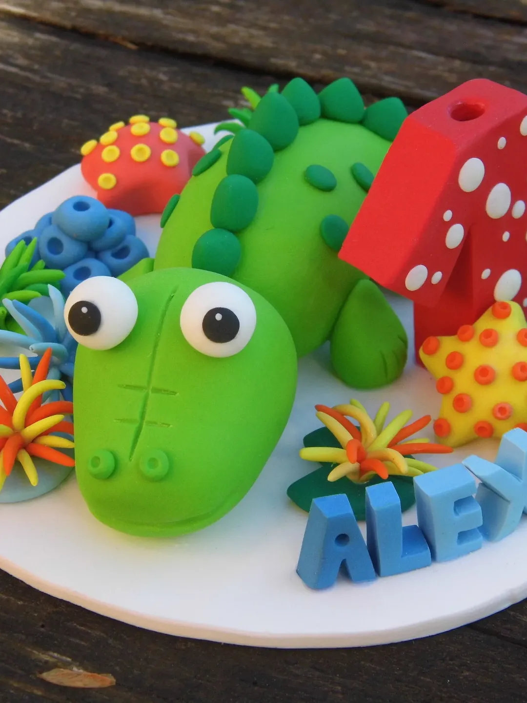 Crocodile cake topper, Alligator cake topper, Alligator figurine, Custom cake topper, Custom animal figurine, Kids cake topper, Personalized