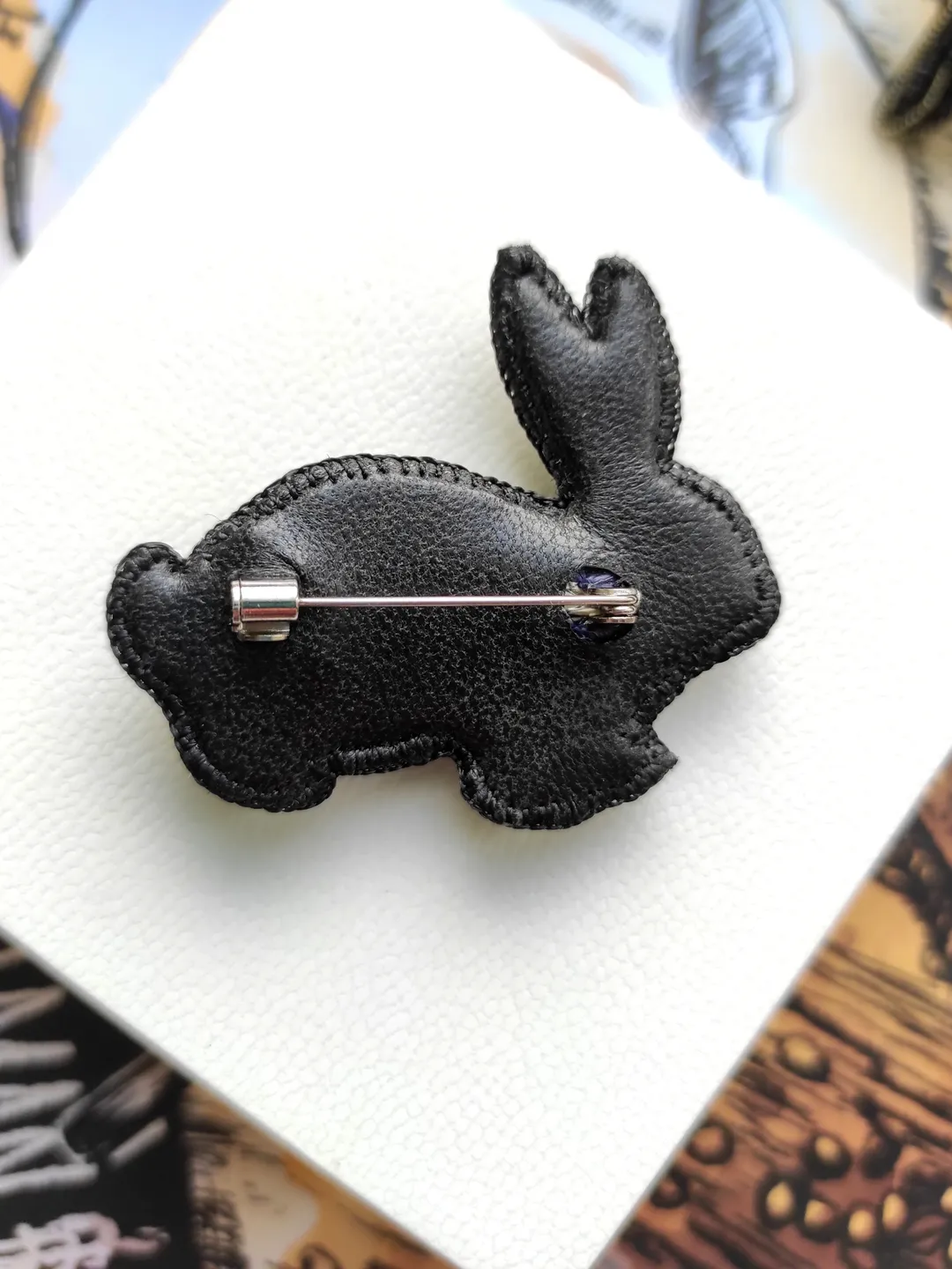Rascal Rabit Pin Beaded rabbit brooch, rabbit, brooch pin, beaded brooch, new year gift ...
