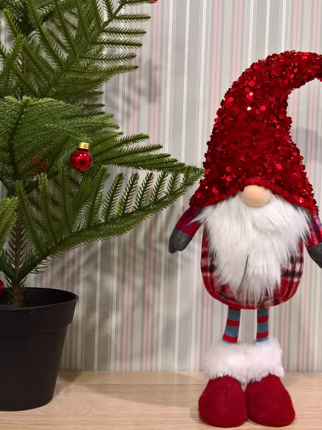 Christmas Gnome with Red Sequin, Nordic Xmas Home Decoration Scandinavian Tomte