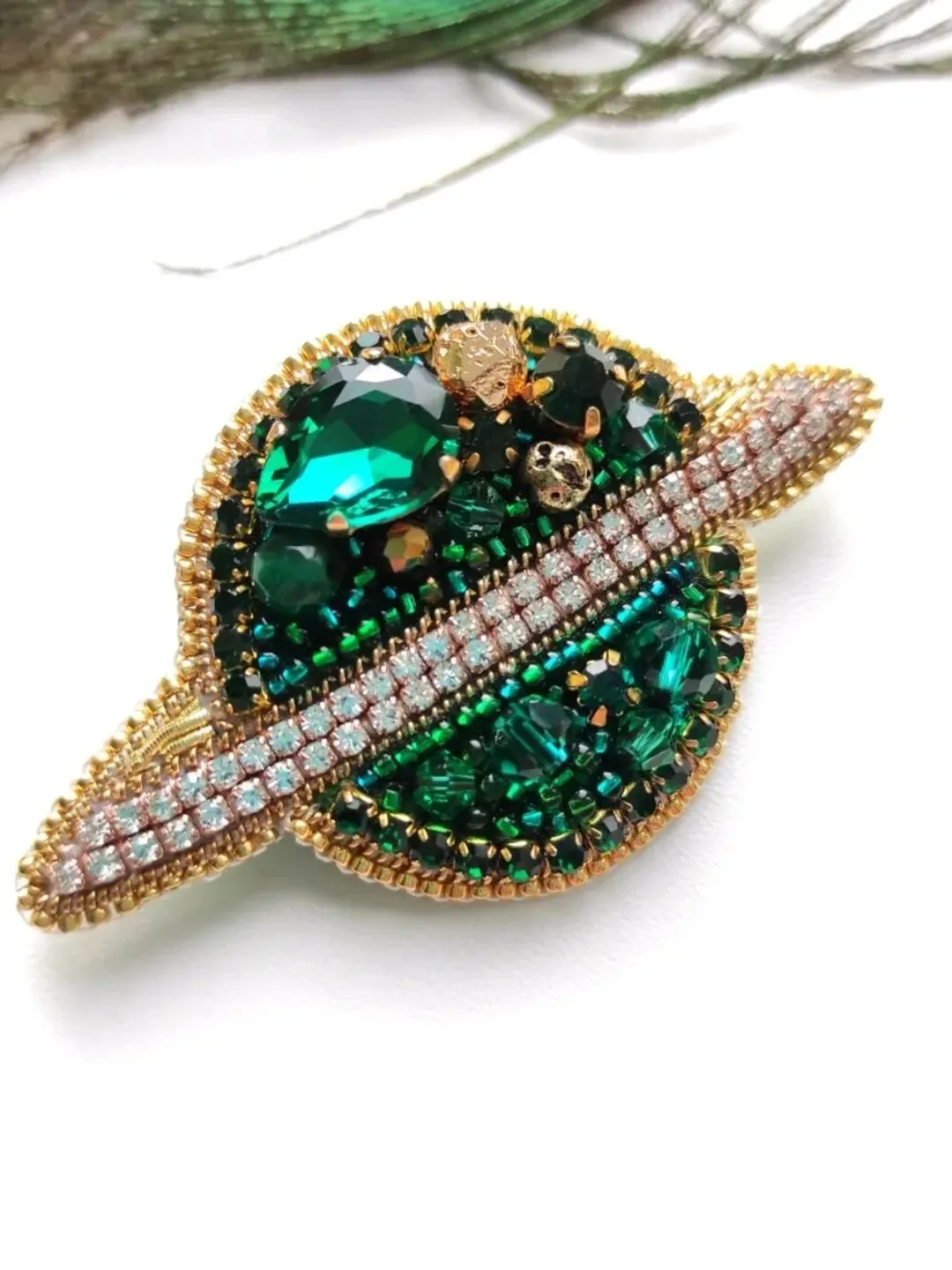 Green Saturn brooch, beaded brooch, embroidered brooch, space pin, planet pin, brooch pin, handmade brooch, gift for her