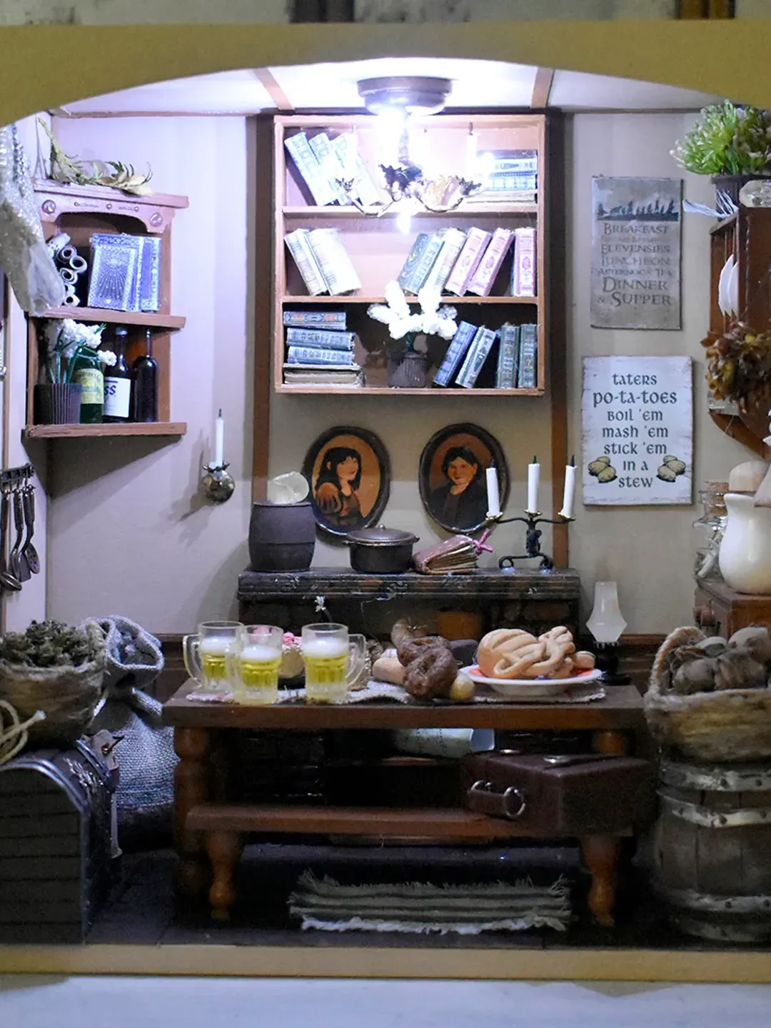 Book nook on Bookshelf with lighting BILBO BAGGINS KITCHEN