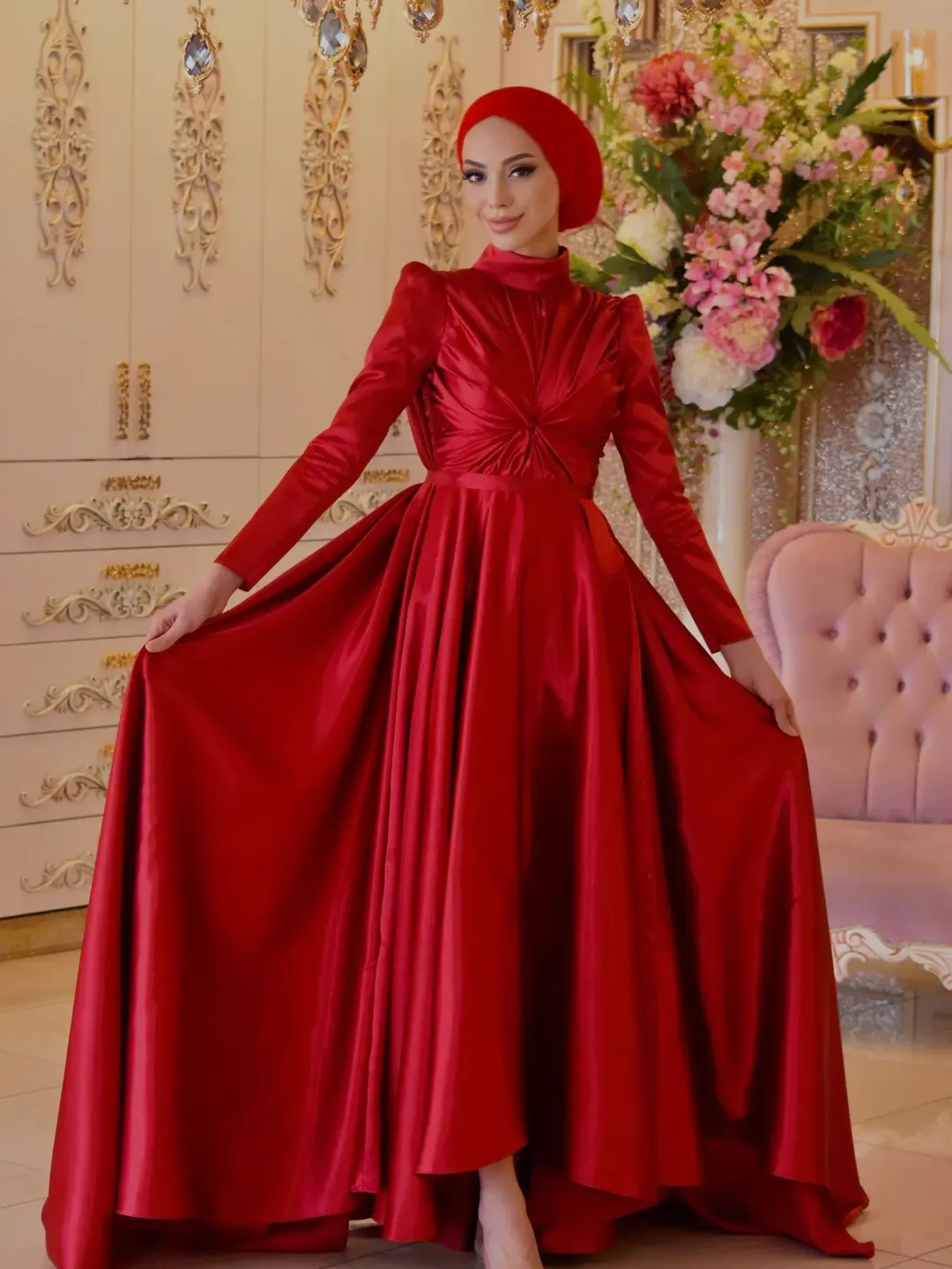 nikah red dress Pretty Bride in Traditional Custom made Red Nikah Dress to feel Essence of New Journey with Life Partner #bridaldress #nikahdress #daughtermotherbridal #motherformaldress #redgoldbridal #bridaldressdesigner #bridaldressstudio #bridaldresspakistan
