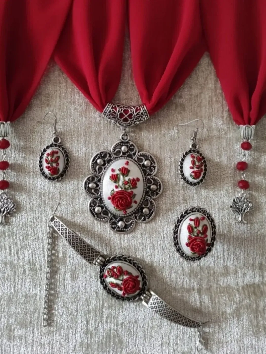 Vintage Embroidery pendant, rococo red rose  embroidery necklace, Pendant necklaces, Handmade jewelry, Gift for women, Aesthetic necklace