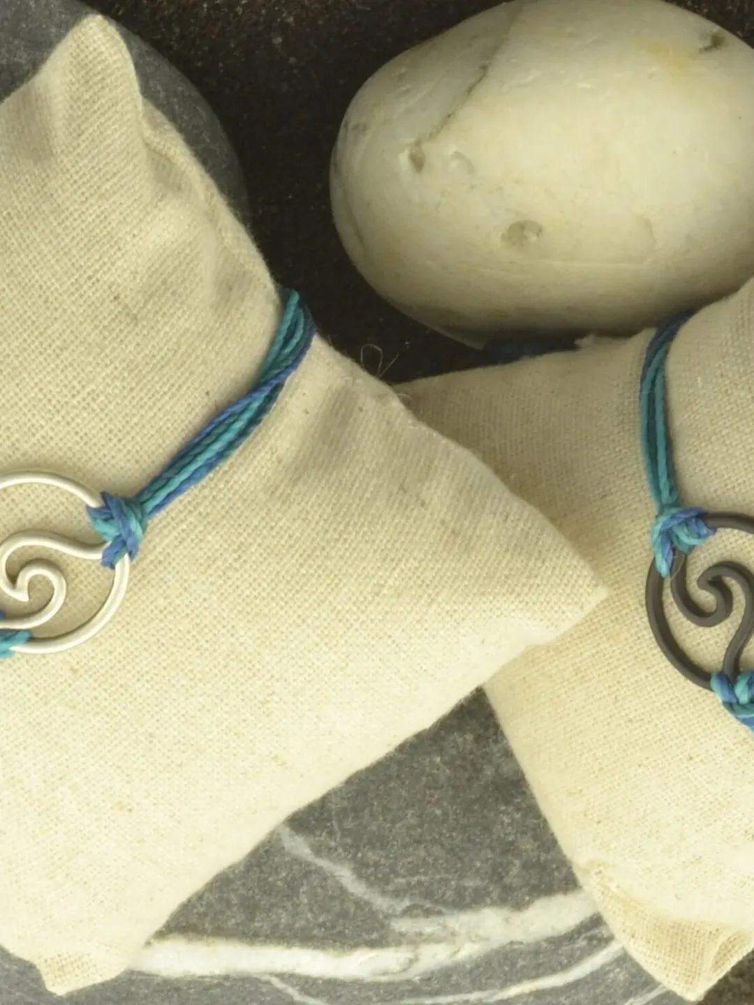 Black Surfer Bracelet, Men Surf Gifts, Wave Bracelet, Guys Ocean Wave Bracelet, Wave Jewellery, Surfer Gifts for Him, Beachy Surf Jewelry