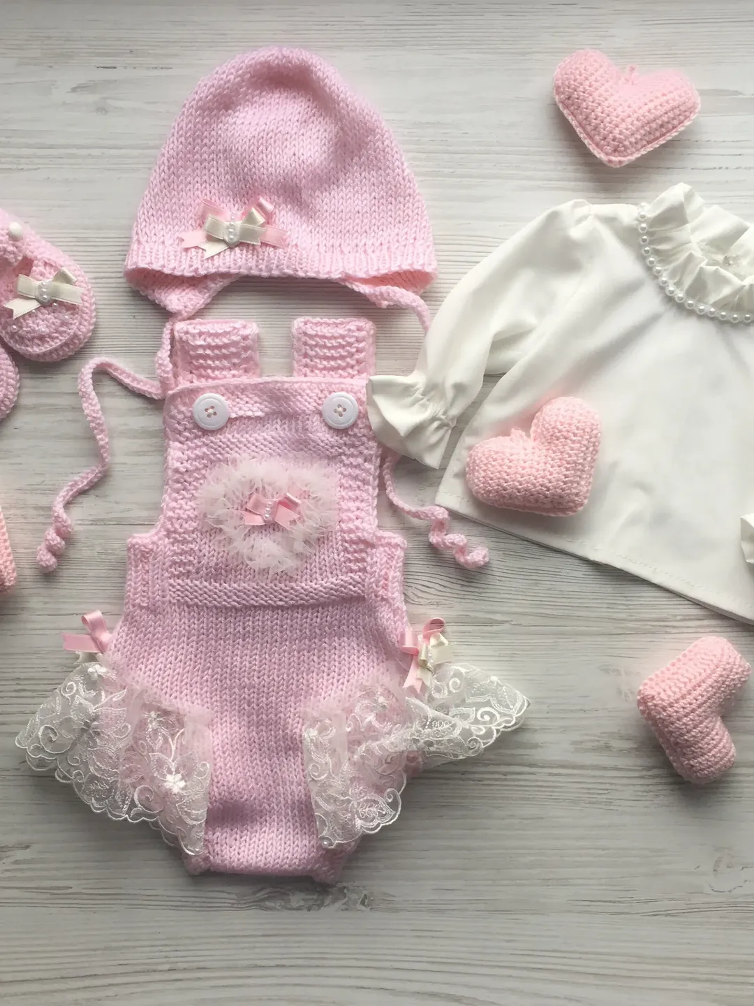 Knit clothing set for baby girl. Knit romper, hat, booties and blouse. Take home outfit for girl. Baby shower gift for girl. Outfit for girl