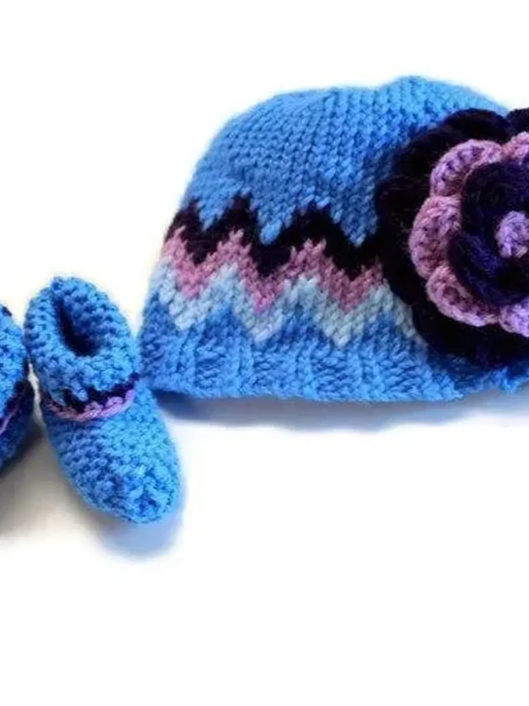 Blue and Purple Hat and Booties with Flower for Babies, Flower and Sock, Expectant Parent Baby Shower Gift Idea, New Baby Crib Hat and Shoes