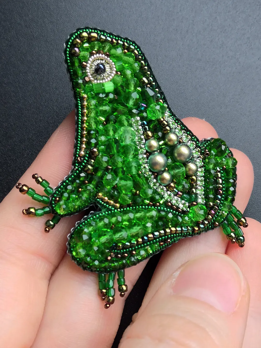 Frog pin brooches for woman
